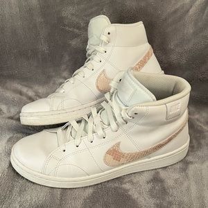 Nike Court Royale 2 Mid Sneakers